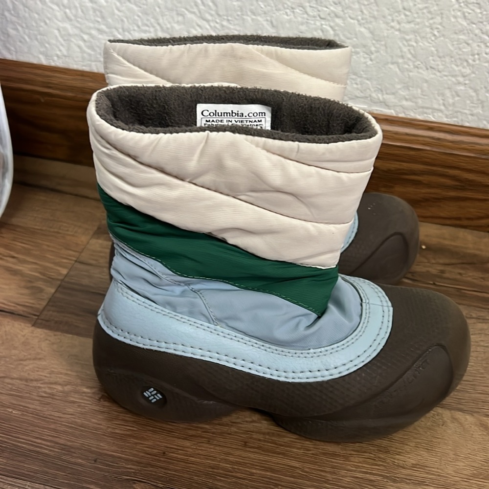 columbia techlite girls winter colorful boots size 12 green blue